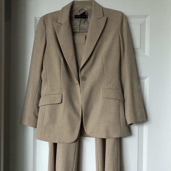 New York & Company Other - Women’s pant suit New York & Company Other - Women’s pant suit